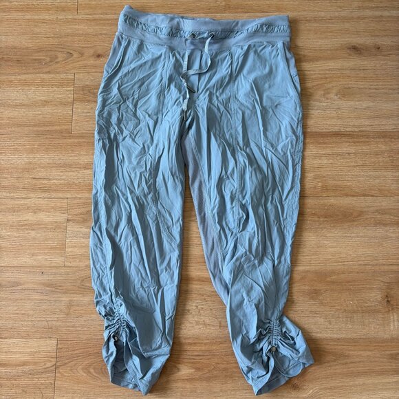 Lululemon Athletic Dance Studio MR Cropped Pants Belgian Blue Women’s Sz 10 - Picture 1 of 12